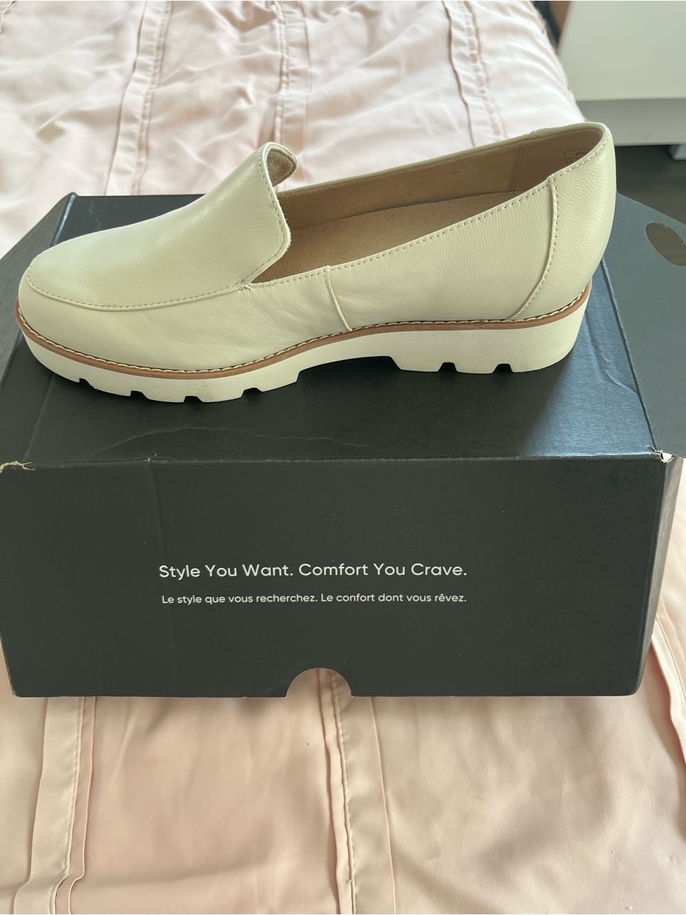 Vionic Women's Cream Slip-On Lug Sole Loafer